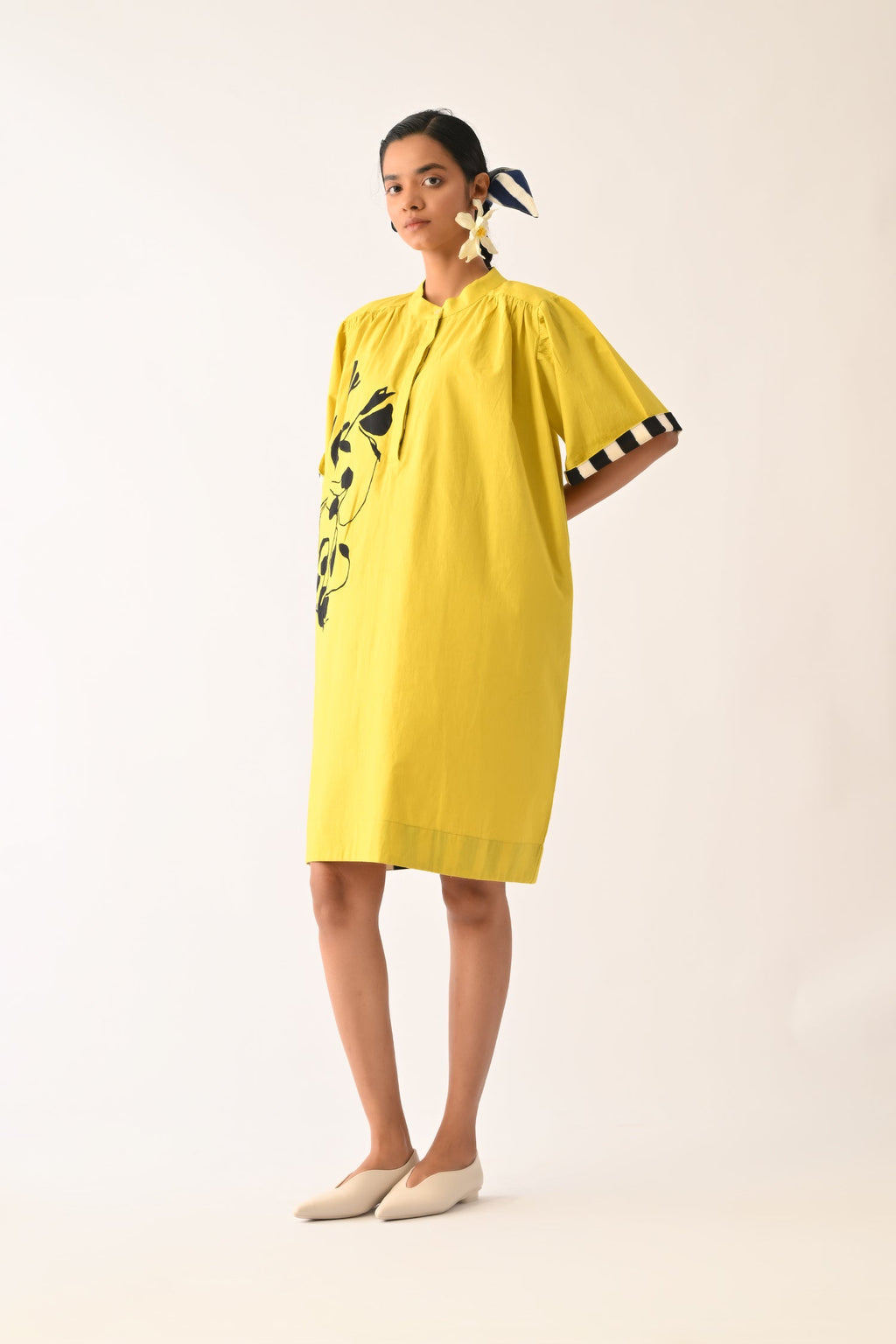 Mono Citrus Beach Appliqué Dress