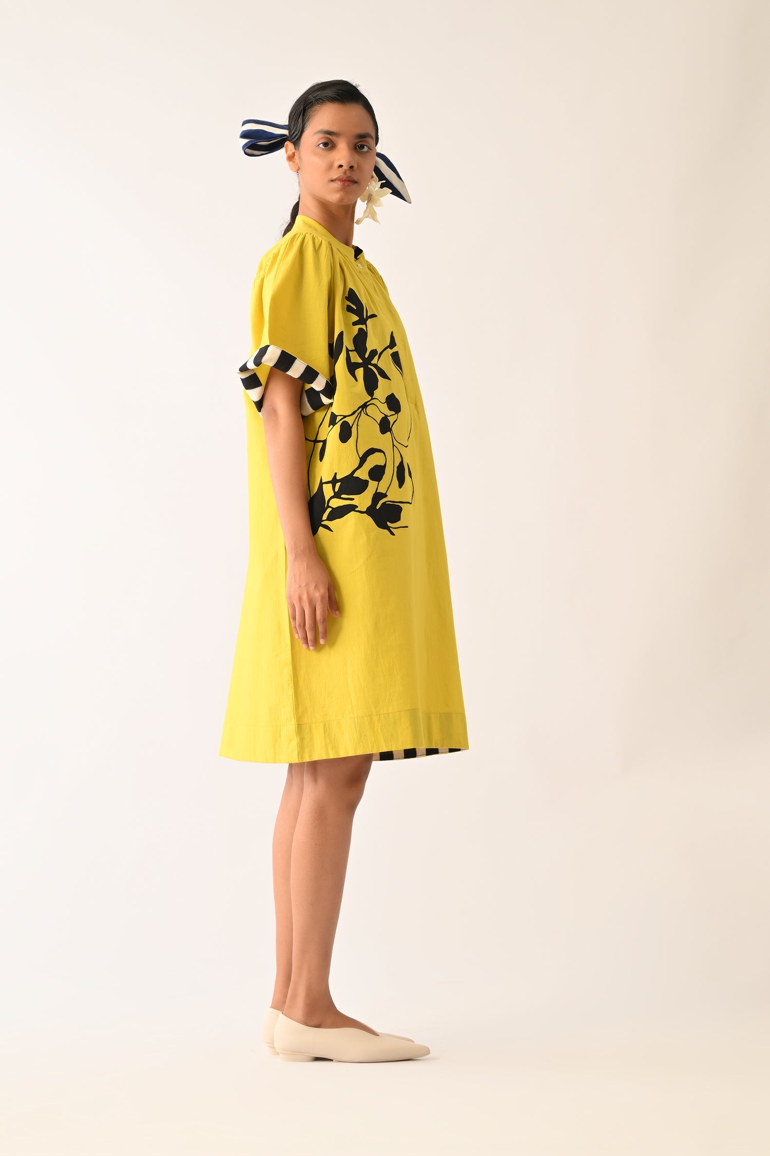 Mono Citrus Beach Appliqué Dress