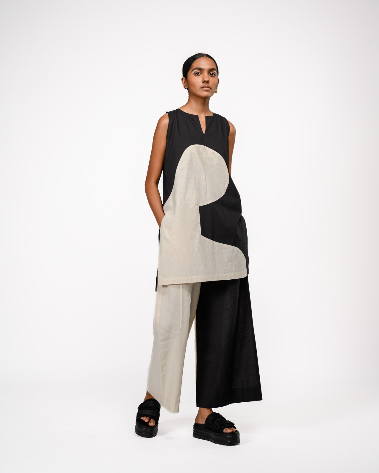 Duality Geo Pants Set - OFRIDA INDIA