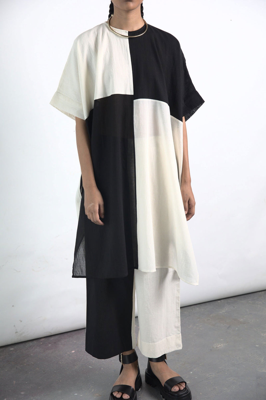 Duality Kaaftan Kurta - OFRIDA INDIA